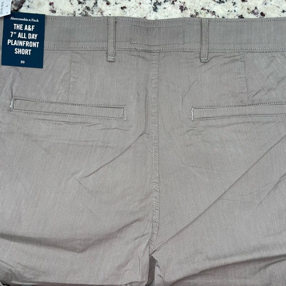 Abercrombie 7" Everyday Shorts *NEW - NEVER WORN* - Picture 4 of 5